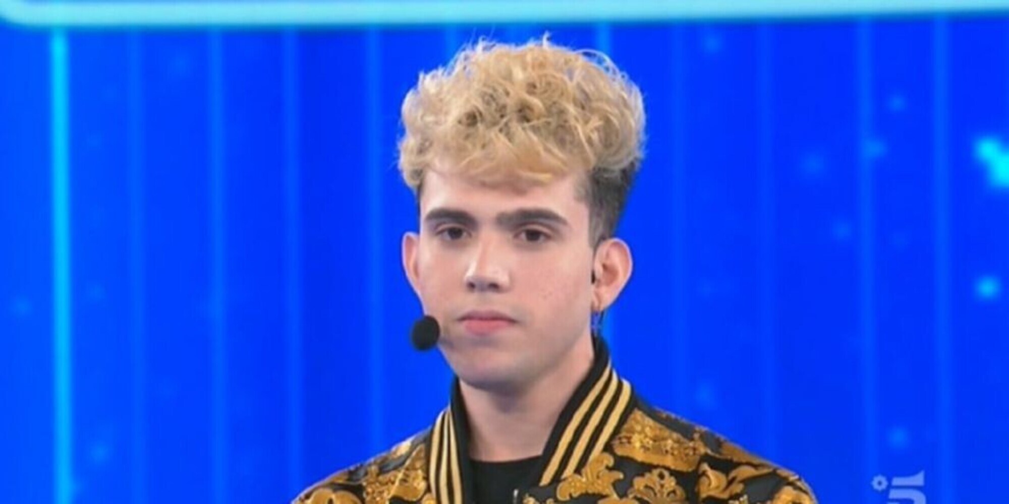 Amici, Aka7even dramma: "In coma a causa di un virus al cervelletto"