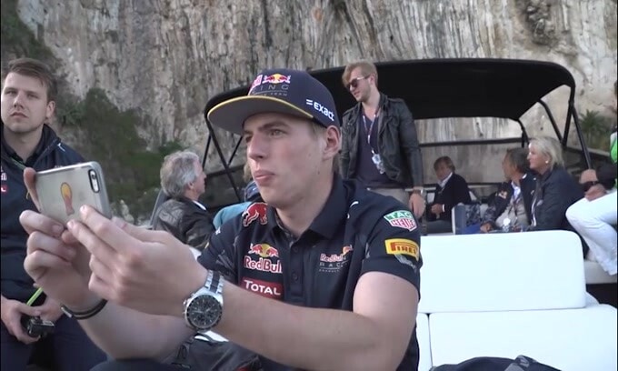 F1, Verstappen in pole. Molto dietro le Ferrari