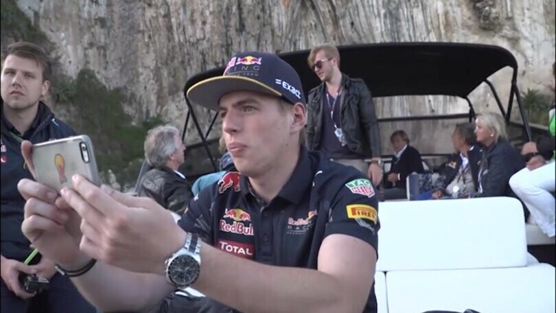 F1, Verstappen in pole. Molto dietro le Ferrari