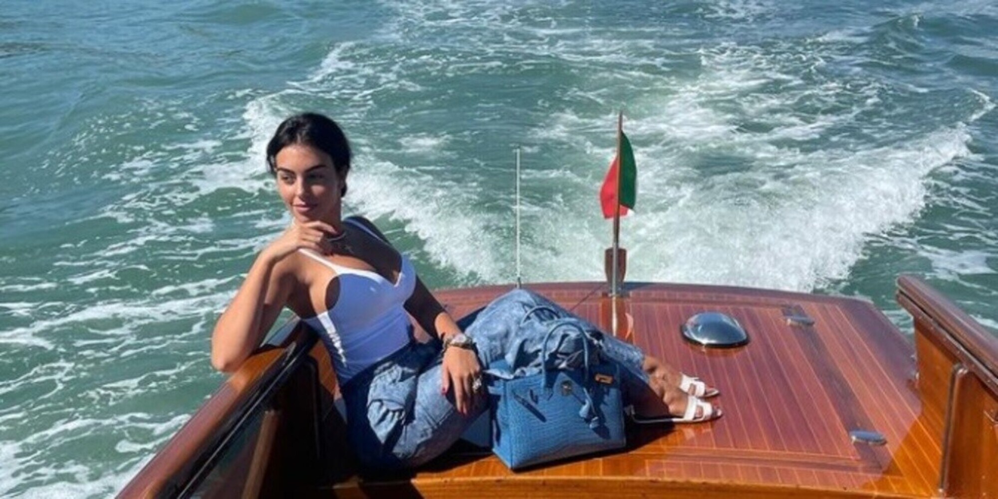 Georgina incanta Venezia e conquista Giulia Salemi: "Queen"