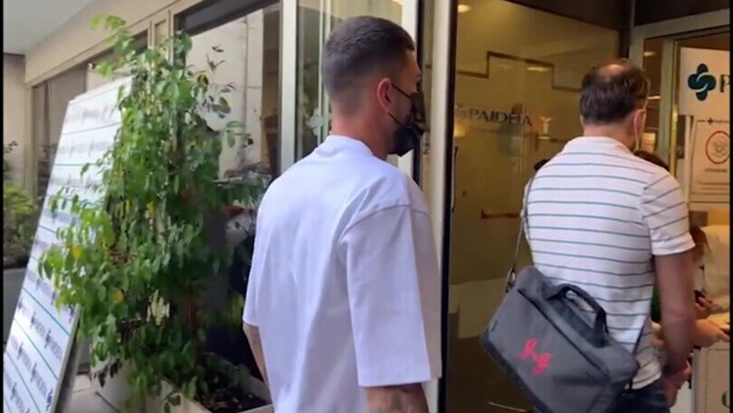 Visite mediche per Zaccagni, ma c'è la coda