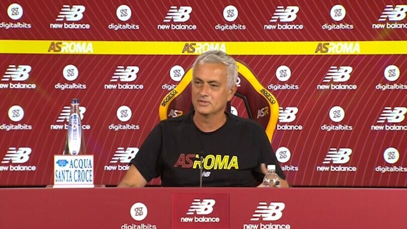 Mourinho: "Pellegrini? Vuole rimanere alla Roma"