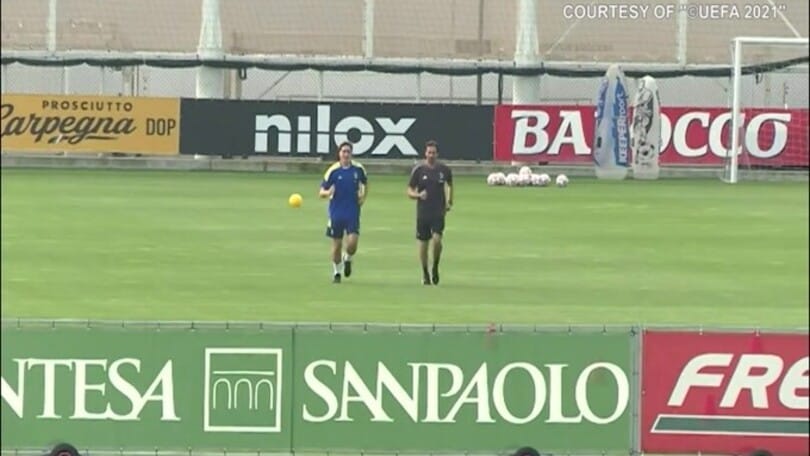 Juve, allenamento a parte per Chiesa
