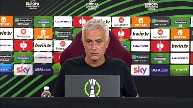 Mou polemico: "Se gioca Kumbulla e non gioca Mancini.."