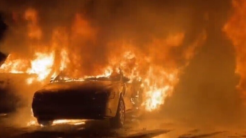 Indianapolis, in fiamme 40 auto destinate all'asta