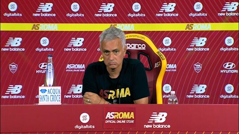 Mourinho: "Con Villar non ci sono problemi"