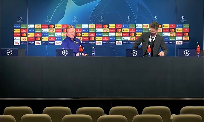 Dalla Spagna: "Barca, se salta Koeman c'è anche Pirlo in lizza"