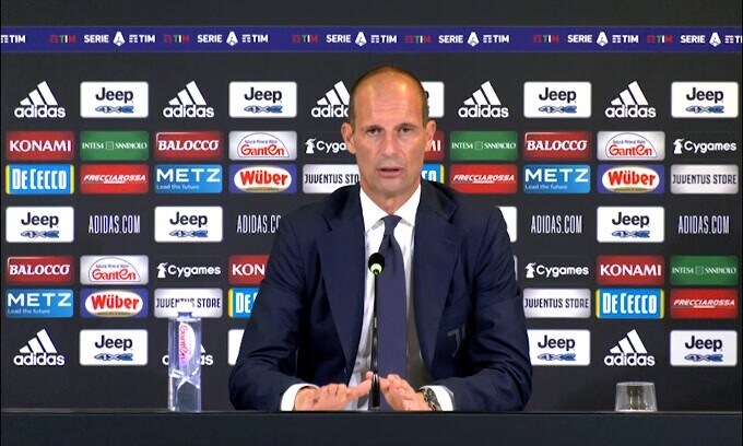 Allegri e i cambi dalla panchina: "C'è rischio di giocare in 10"