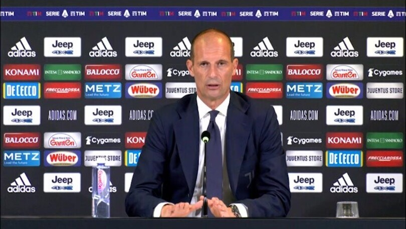 Allegri e i cambi dalla panchina: "C'è rischio di giocare in 10"