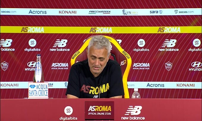 Mourinho: "Si passa facilmente da euforia a depressione"