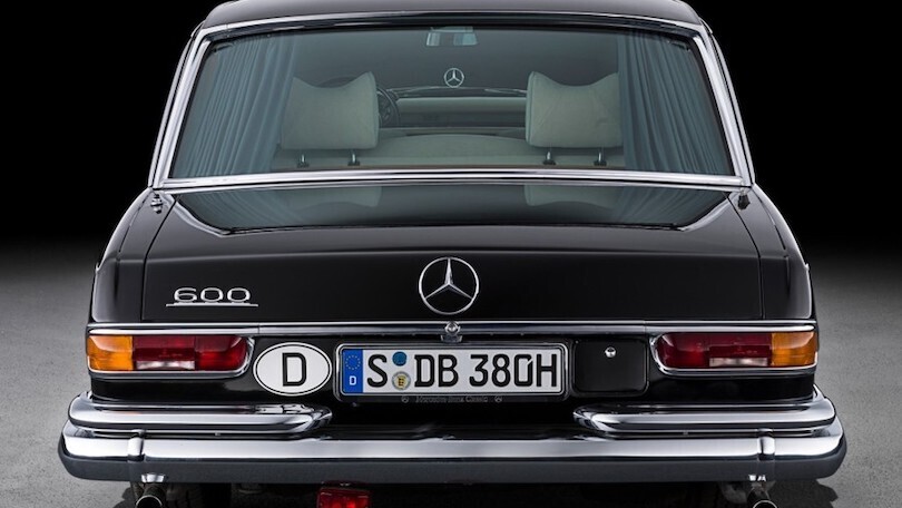 Mercedes W100, il lusso che conquistò papi e rockstar