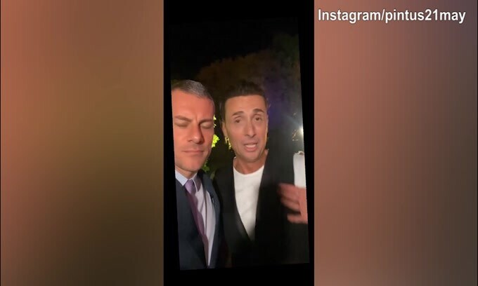 Pintus in versione Ibra, ma...arriva Ibra e lo spintona!