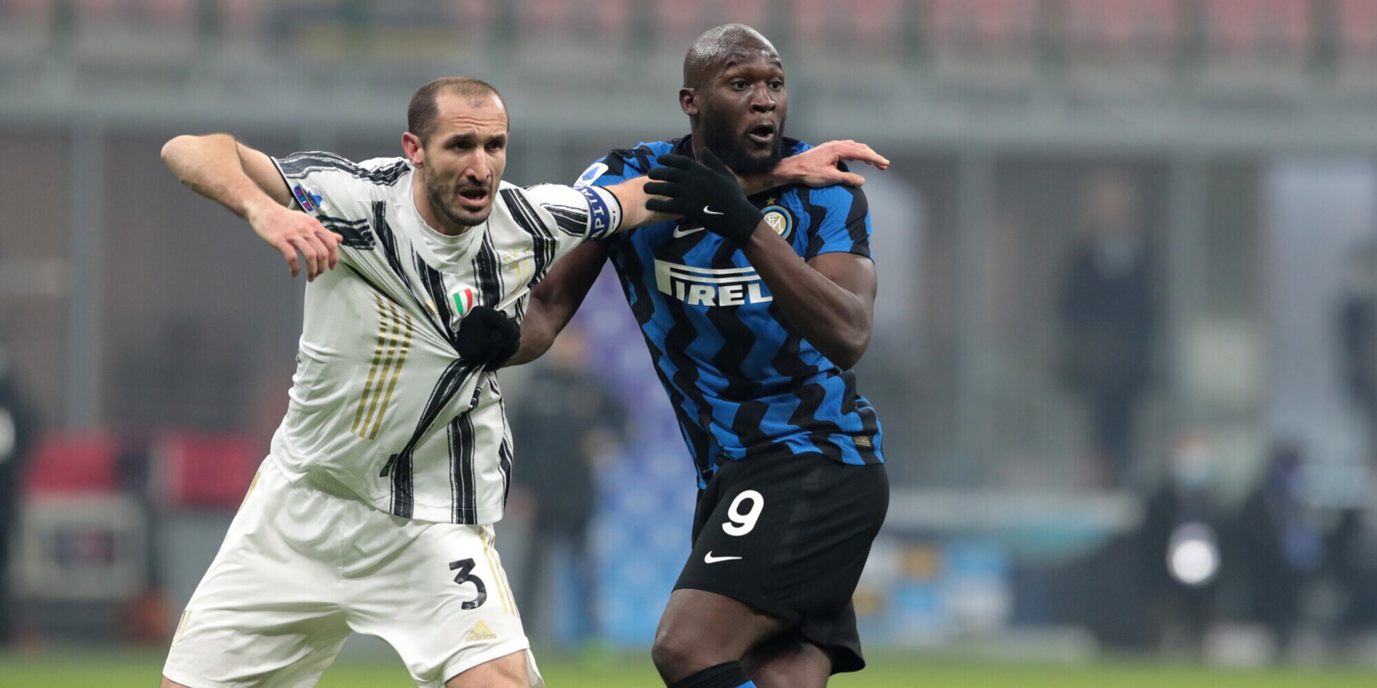 Juventus: tutte le sfide Chiellini-Lukaku, sportellate e stima. E solo due gol su rigore
