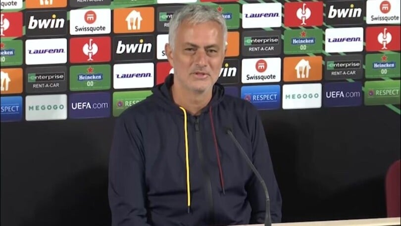 Mourinho: "Vogliamo vincere la Conference League"