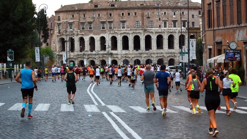 Si è corsa in un museo a cielo aperto la Acea Run Rome The Marathon