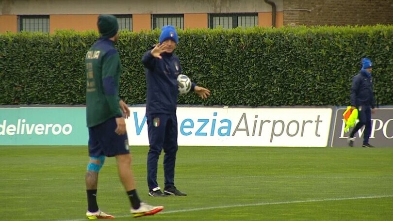 Allenamento per gli Azzurri a Coverciano