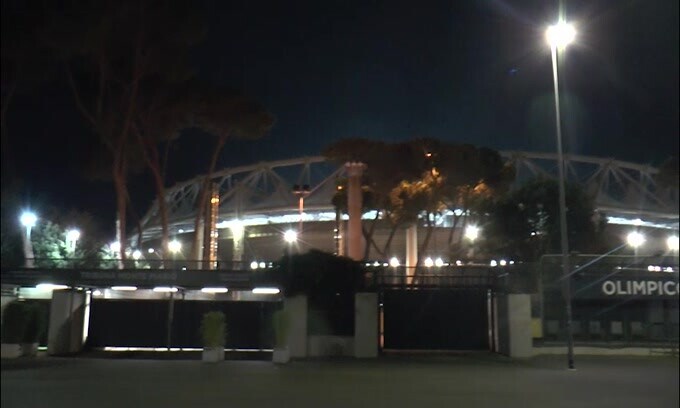 Roma, sale l'attesa per il tutto esaurito all'Olimpico