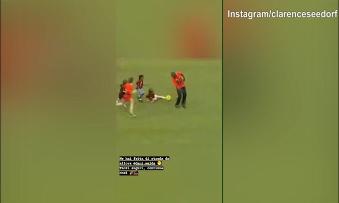 Clarence Seedorf a Daniel Maldini: "Auguri, ne hai fatta di strada"