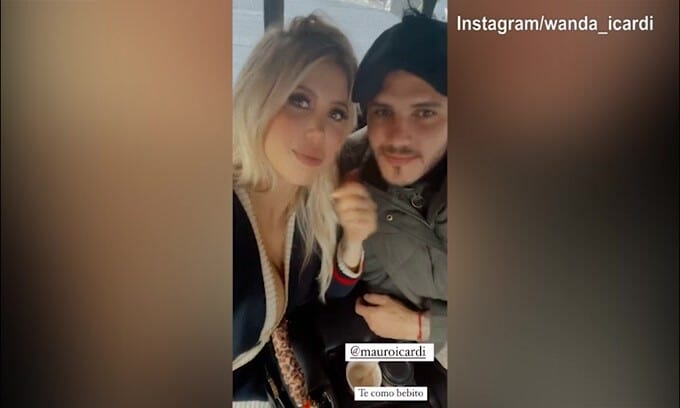 Wanda Nara e il bacio social con Icardi