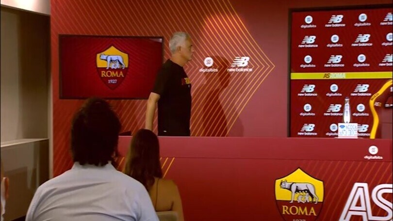 Roma, le decisioni del Giudice sportivo: ammenda a Mou e chiusa la Curva Sud