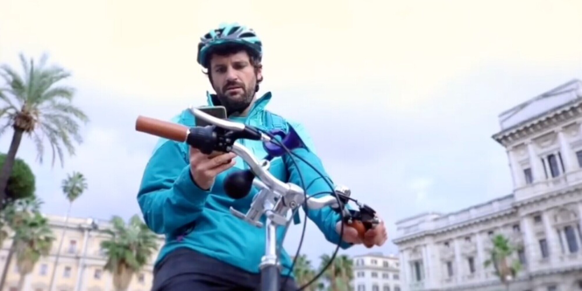 Frank Matano rider per un giorno a Roma: ecco perché