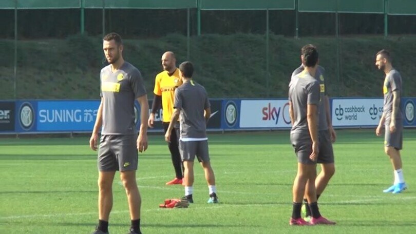 Inter, De Vrij ko: il difensore salta il Napoli?