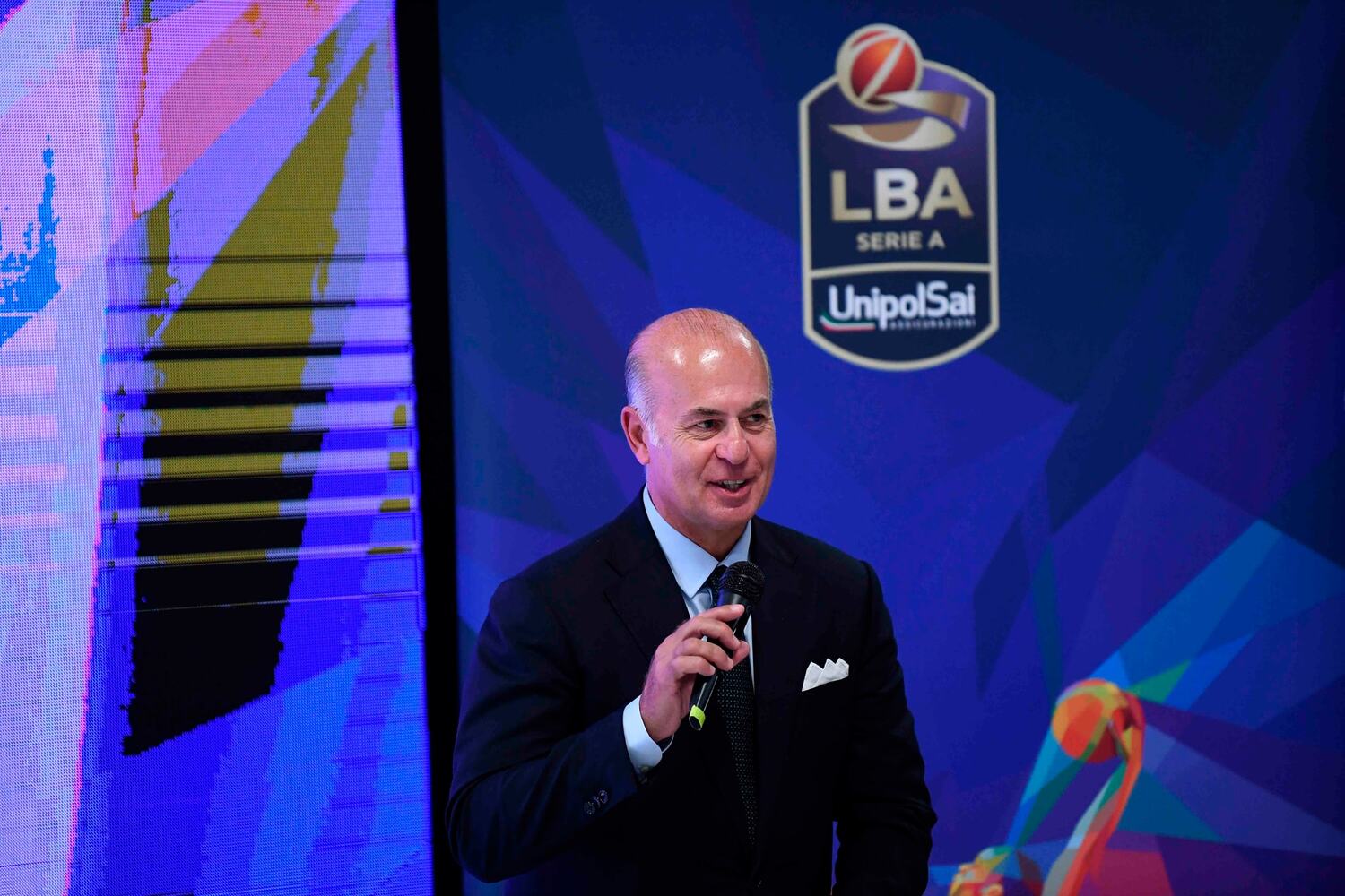 Basket, Gandini: "Riaprire i palazzetti unico modo per portare a termine la stagione"