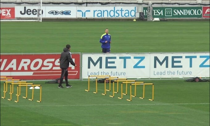 Juve, Bernardeschi si allena a parte