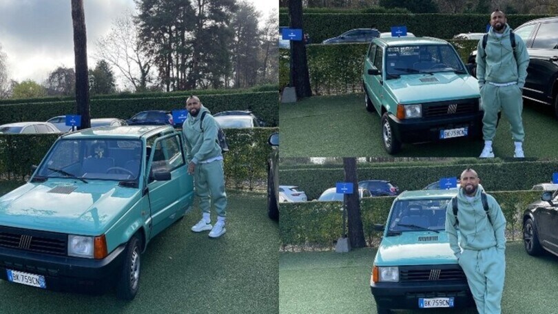 Vidal in tinta con la sua "Pandita": il look è verde speranza