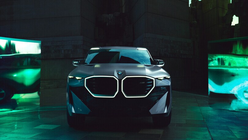 BMW XM, il concept del super Suv