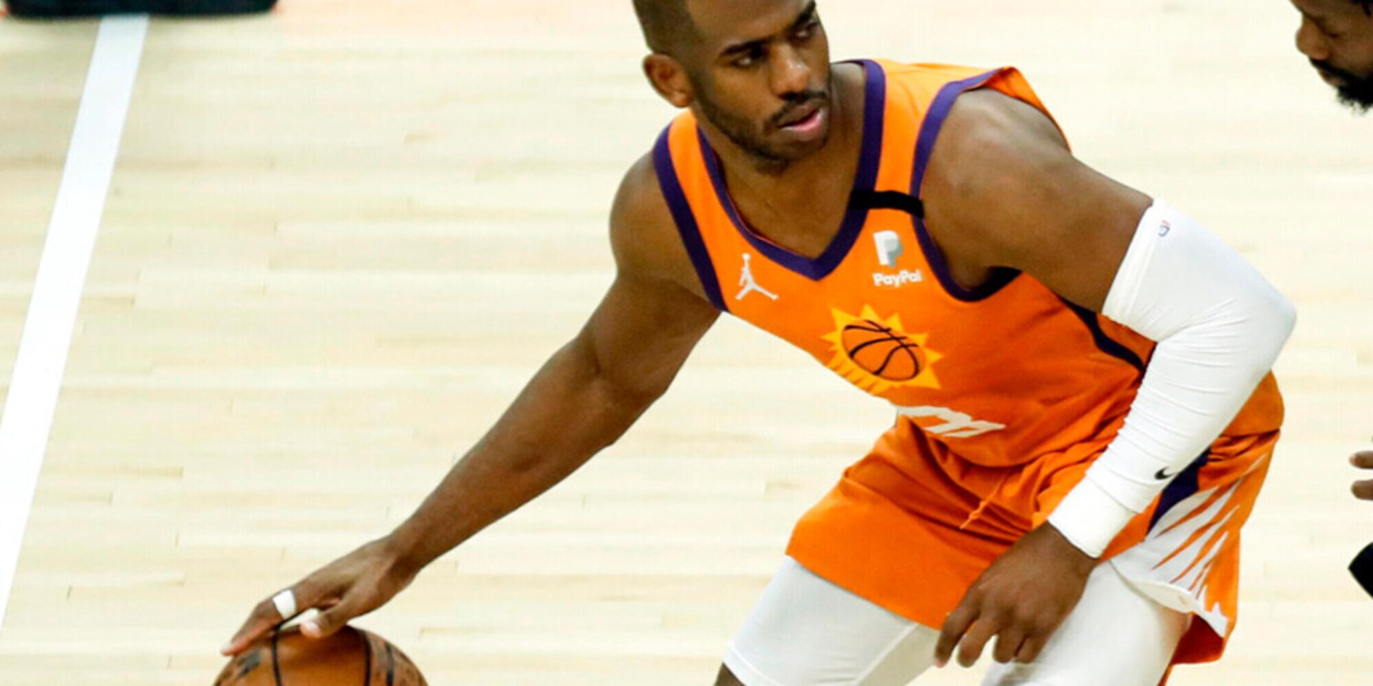 Nba, Phoenix batte anche Curry: sono 17 vittorie consecutive