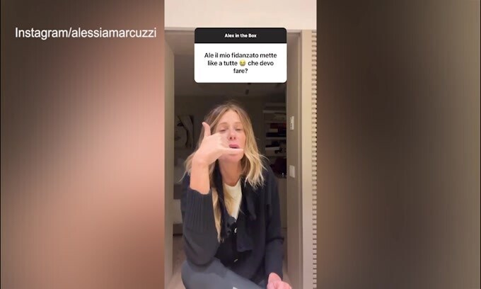 I consigli di Alessia Marcuzzi alla fan: "Il tuo ragazzo deve essere geloso di te"