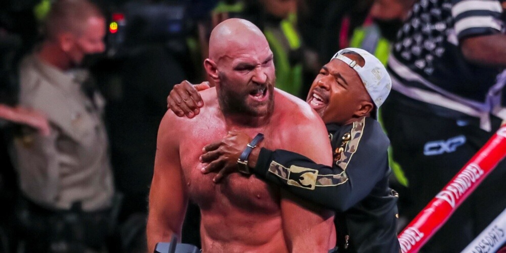 L'ultima di Tyson Fury: a bere birra prima del match con Wilder
