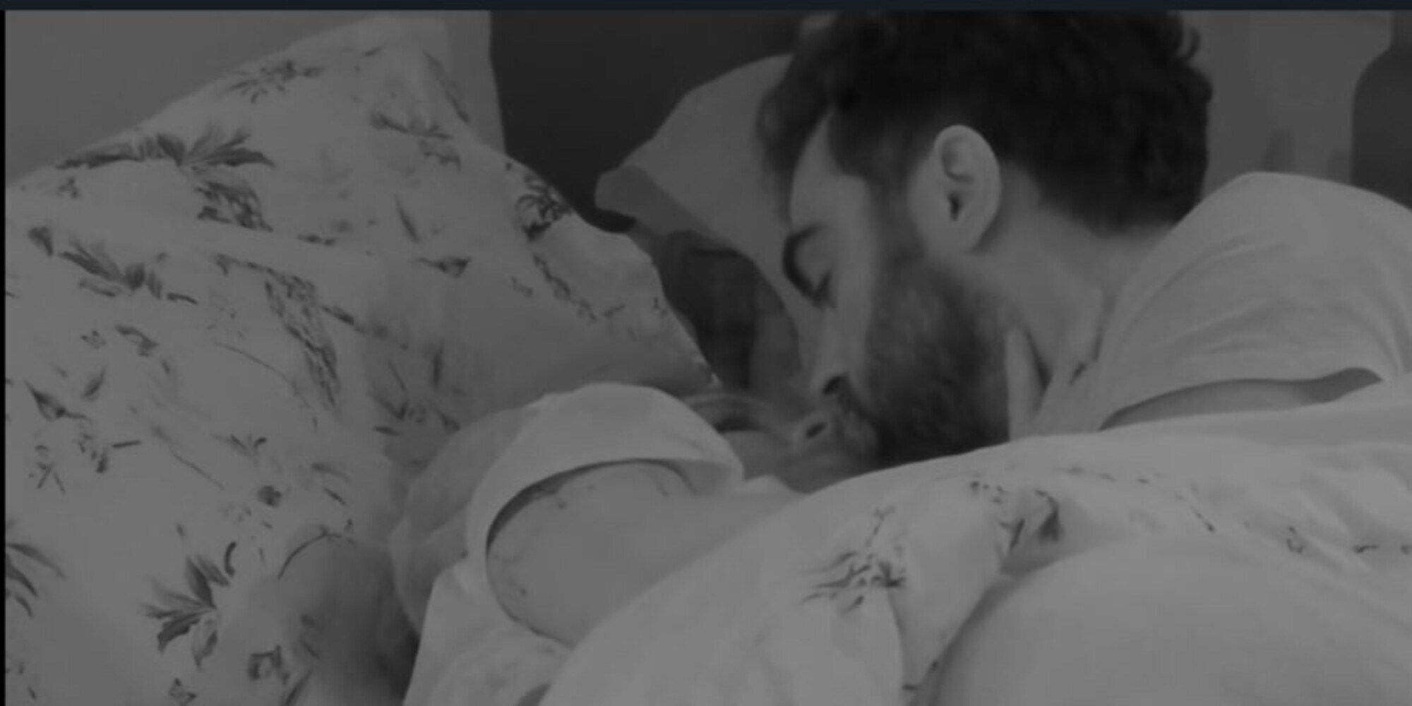 GfVip, Sophie Codegoni e i baci nella notte con Antinolfi: ecco cosa è successo