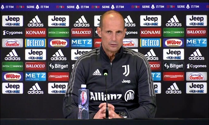 Allegri: "Locatelli? Sta ancora in piedi"