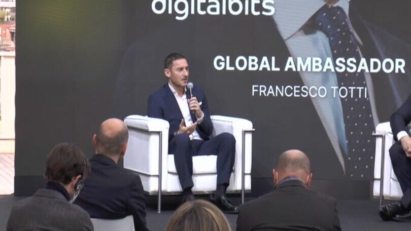 Totti: "Ho salutato Friedkin allo stadio prima della partita"