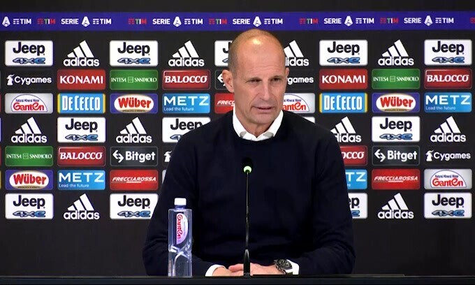 Allegri: "Arthur in ritardo all'allenamento, non convocato"