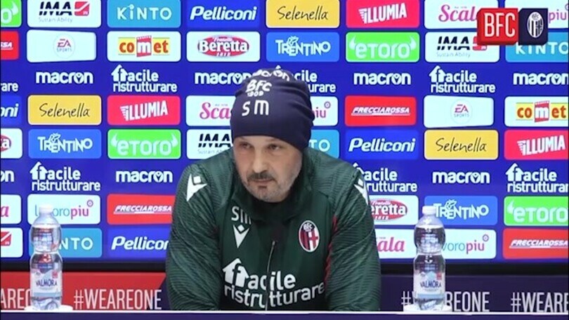 Mihajlovic ride con Soriano: "Puoi fare qualche gol"