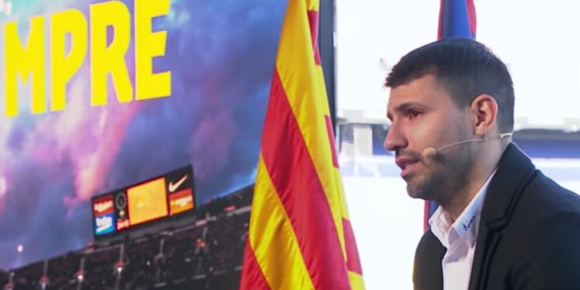 Barcellona, Aguero in lacrime per l'addio al calcio: "Scelta di salute"