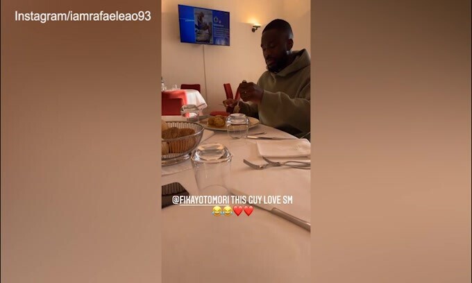 Milan, Leao scherza con Tomori: la reazione del difensore..