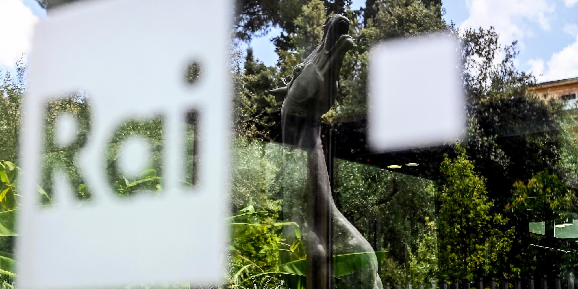 Olimpiadi, la Rai prende i diritti di Pechino 2022 e Parigi 2024: accordo con Discovery