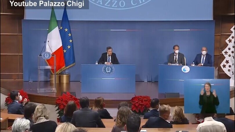 Draghi, che show nell'ultima conferenza del 2021