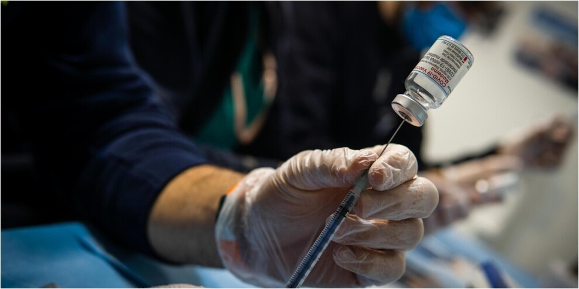 Covid, terza dose estesa alla fascia 16-17 anni e 12-15 anni fragili