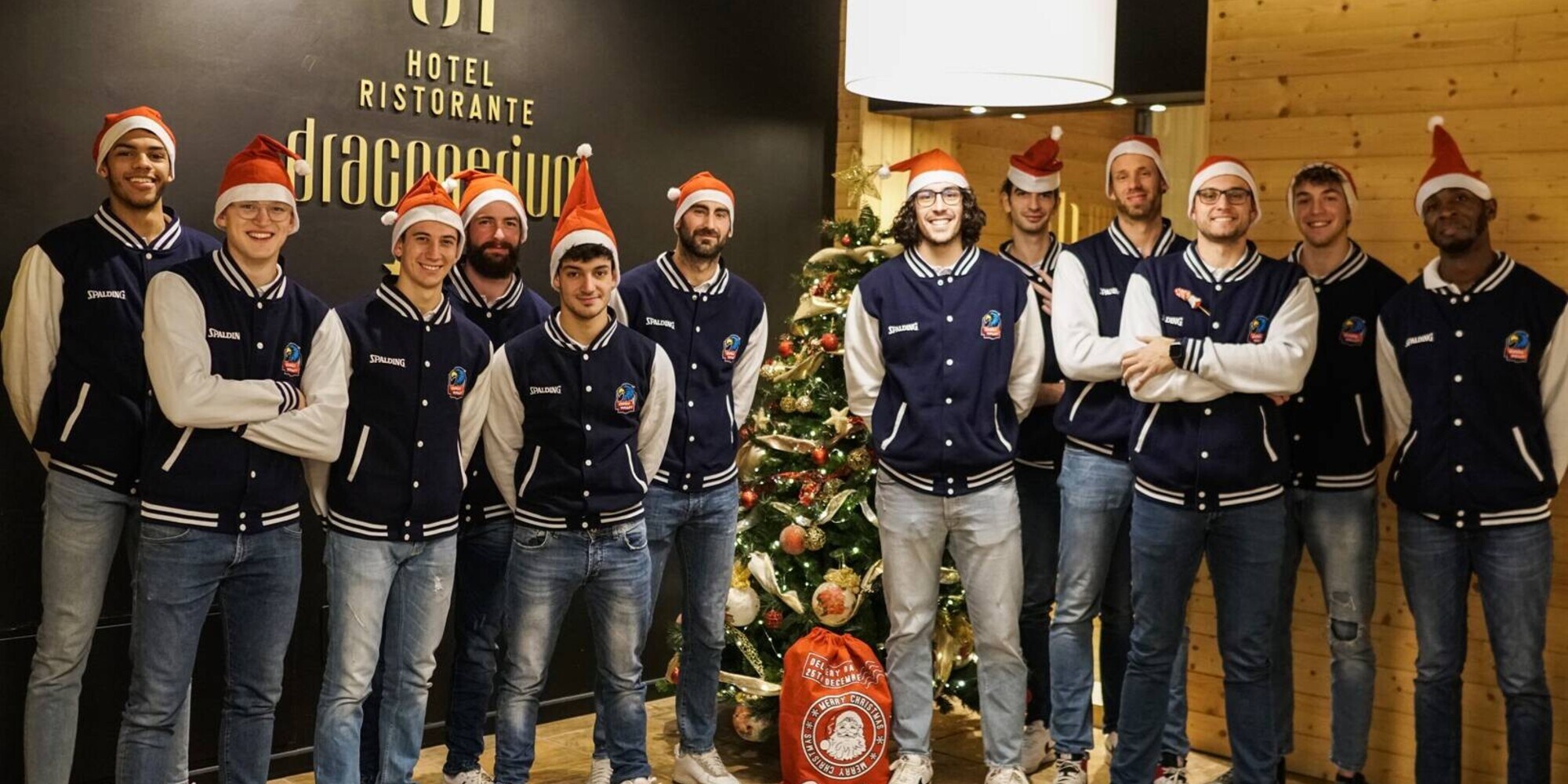 Cuneo Volley, gli auguri di Natale della squadra