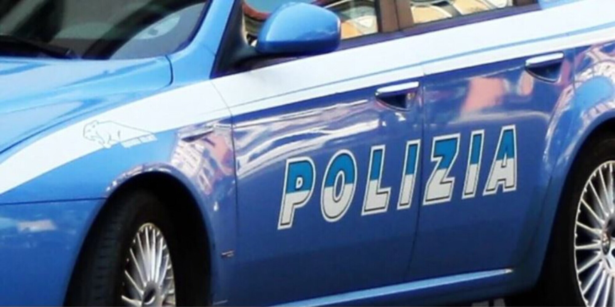 Scappa in auto inseguita dalla polizia: era ubriaca e con la figlioletta a bordo