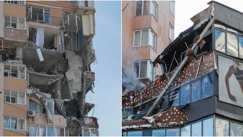 A Kiev palazzo squarciato da un missile: le immagini shock