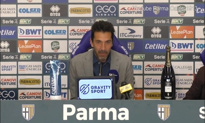 Buffon rinnova fino al 2024: "È un atto di responsabilità"