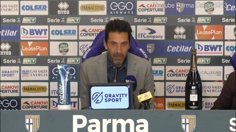 Buffon rinnova fino al 2024: "È un atto di responsabilità"
