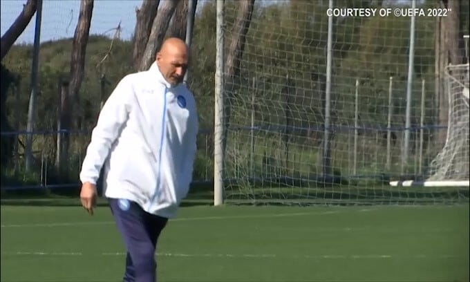Napoli, grande attesa per la gara col Milan