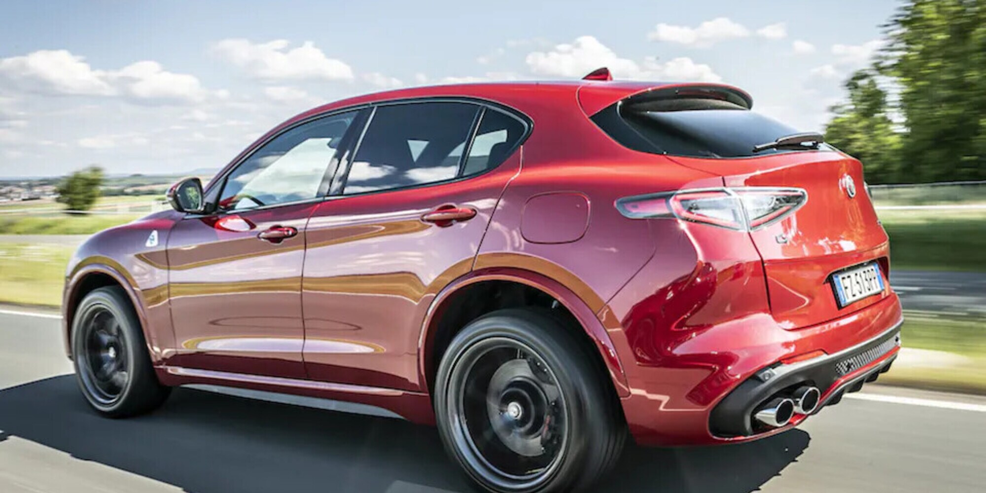 Alfa Romeo Stelvio restyling 2022, nuovi fari e ipotesi ibrido leggero